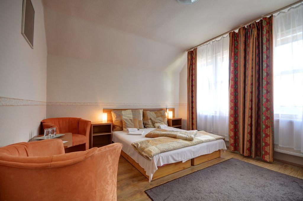 Hotel Róz Szentendre Habitación foto